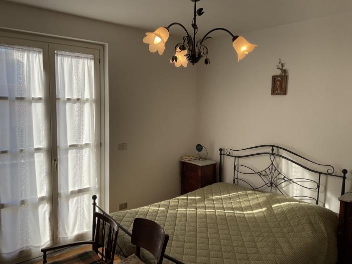 Image No.7-4 Bed Flat for sale