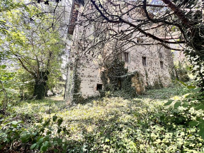 Image No.7-4 Bed Farmhouse for sale