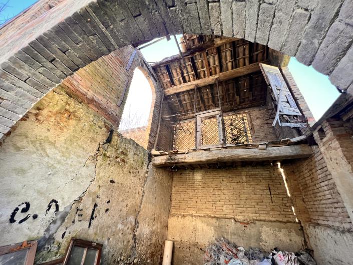 Image No.11-3 Bed Farmhouse for sale