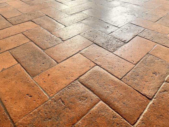 Image No.8-2 Bed Flat for sale