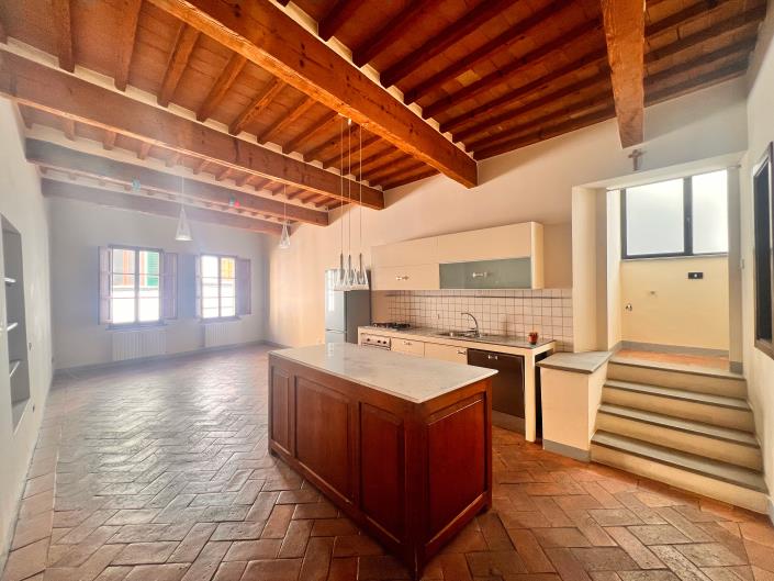 Image No.5-2 Bed Flat for sale