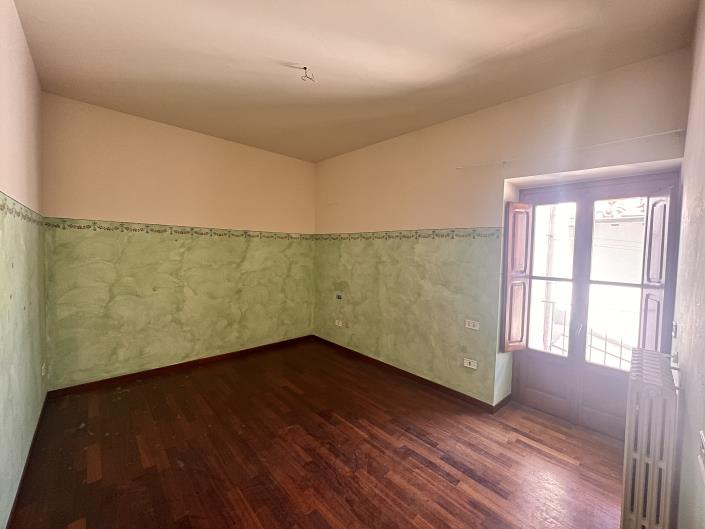 Image No.16-2 Bed Flat for sale