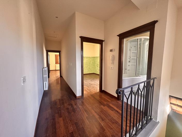 Image No.12-2 Bed Flat for sale