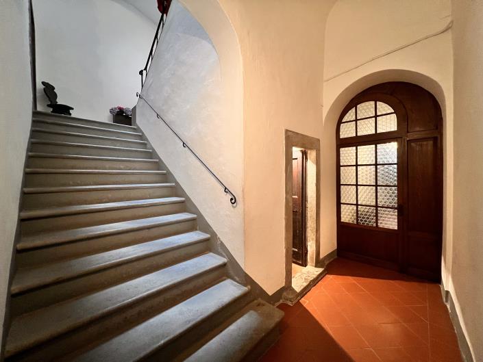 Image No.4-4 Bed Townhouse for sale