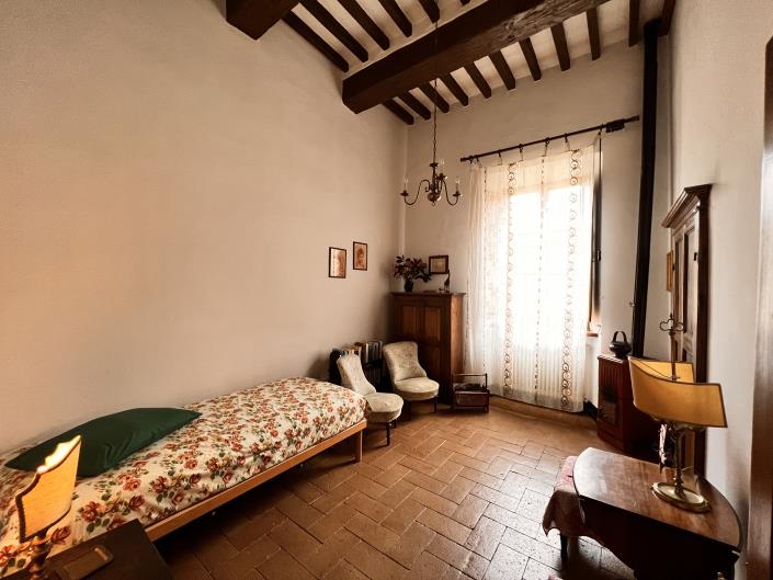 Image No.18-4 Bed Townhouse for sale