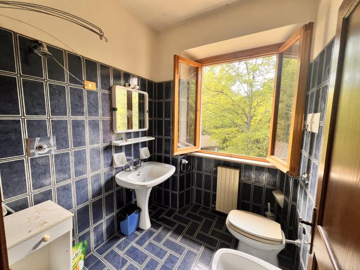 Image No.15-4 Bed Villa / Detached for sale