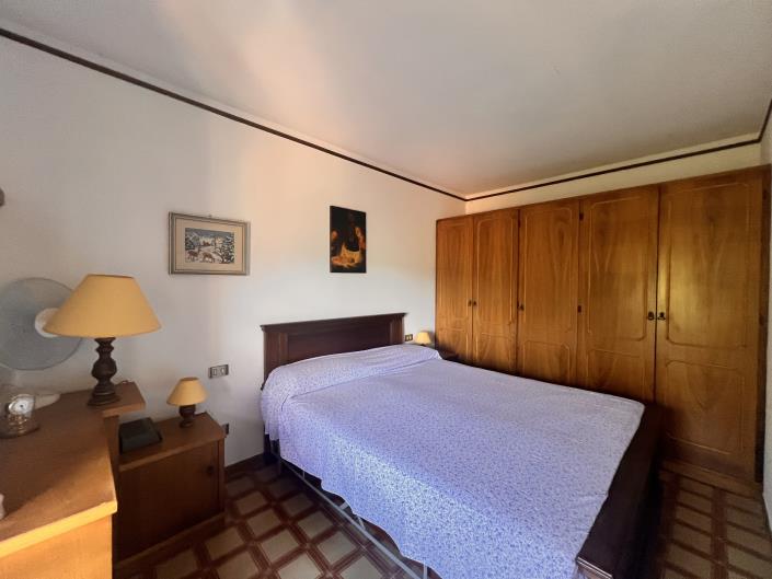 Image No.10-2 Bed Semi-Detached for sale