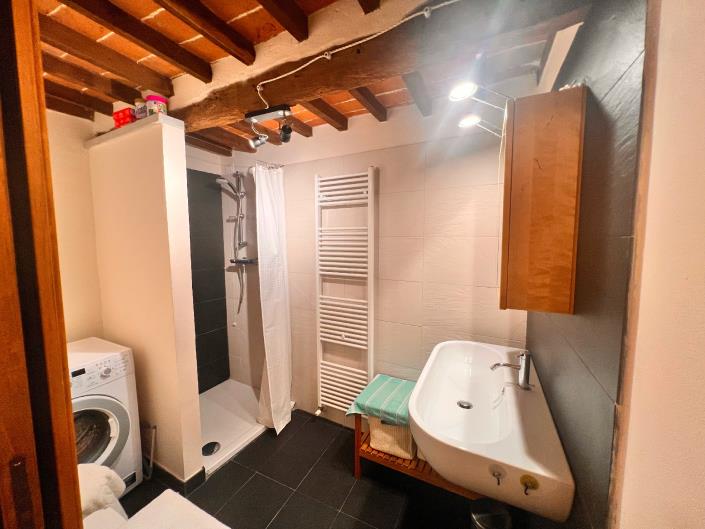 Image No.8-3 Bed Semi-Detached for sale