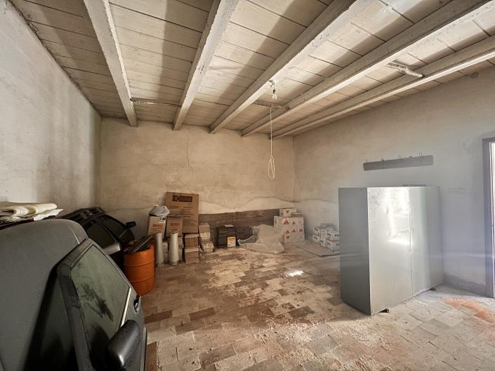 Image No.22-5 Bed Farmhouse for sale