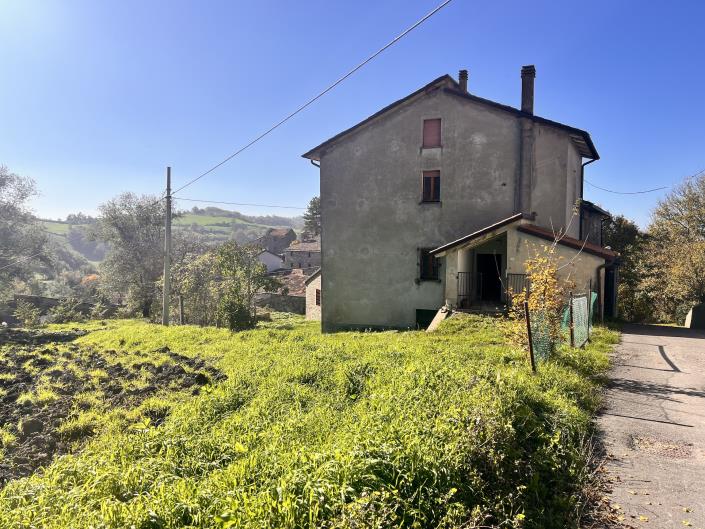 Image No.28-5 Bed Farmhouse for sale