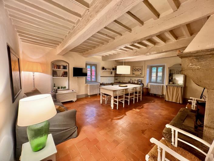 Image No.6-2 Bed Flat for sale