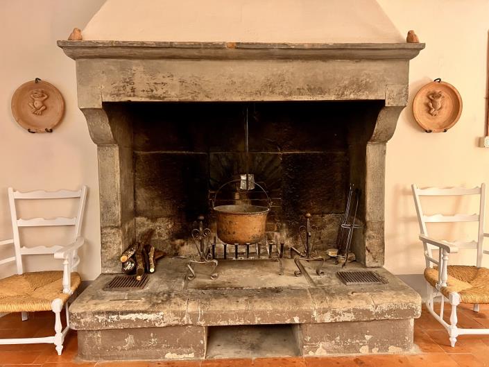 Image No.8-2 Bed Flat for sale