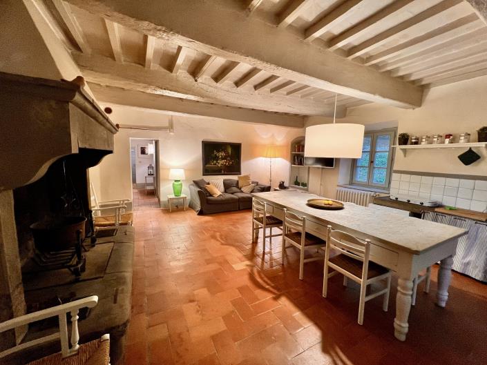 Image No.9-2 Bed Flat for sale