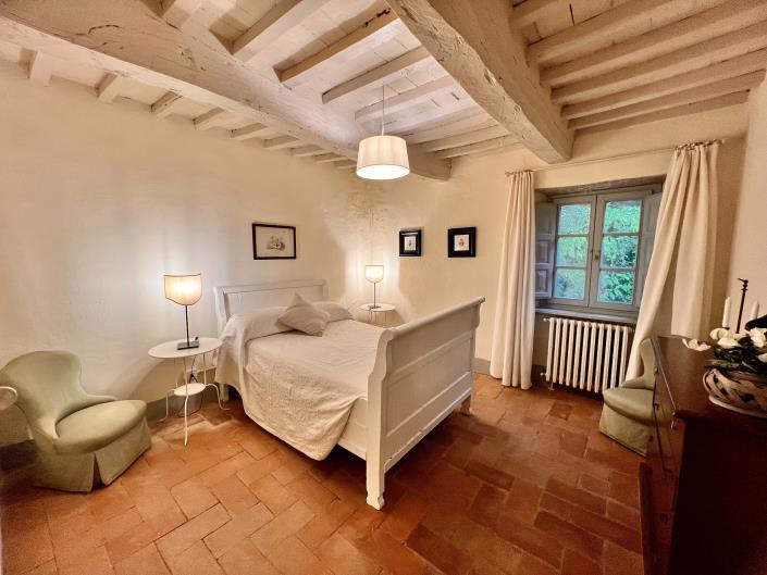 Image No.15-2 Bed Flat for sale