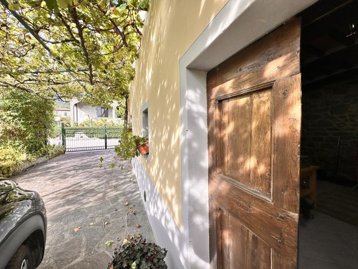 Image No.14-2 Bed Semi-Detached for sale