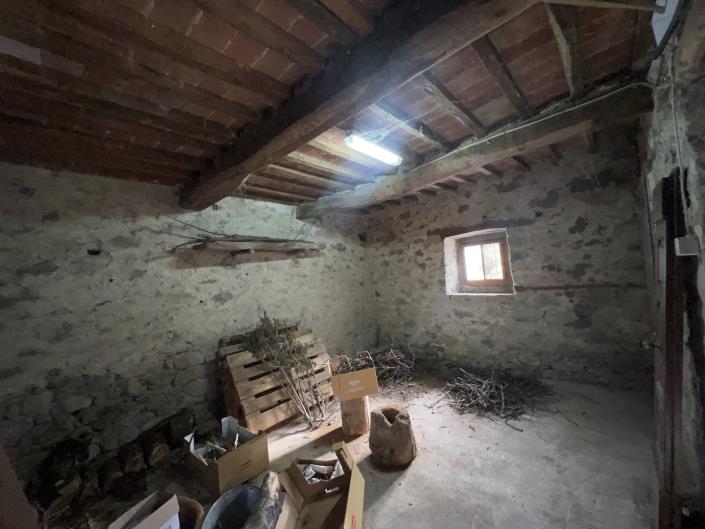 Image No.17-2 Bed Semi-Detached for sale