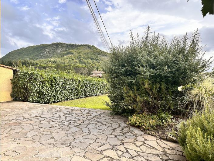 Image No.22-2 Bed Semi-Detached for sale