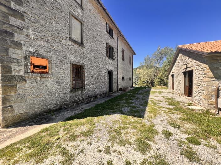 Image No.36-4 Bed Country Property for sale