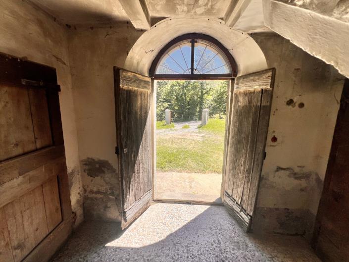 Image No.13-4 Bed Country Property for sale