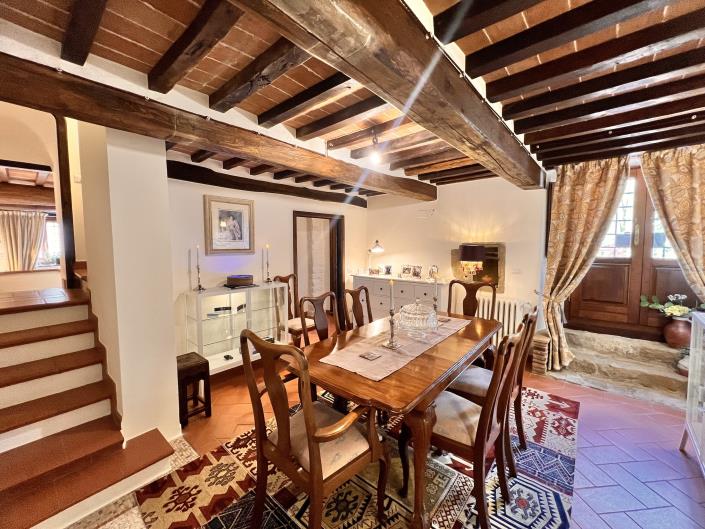 Image No.8-9 Bed Country Property for sale