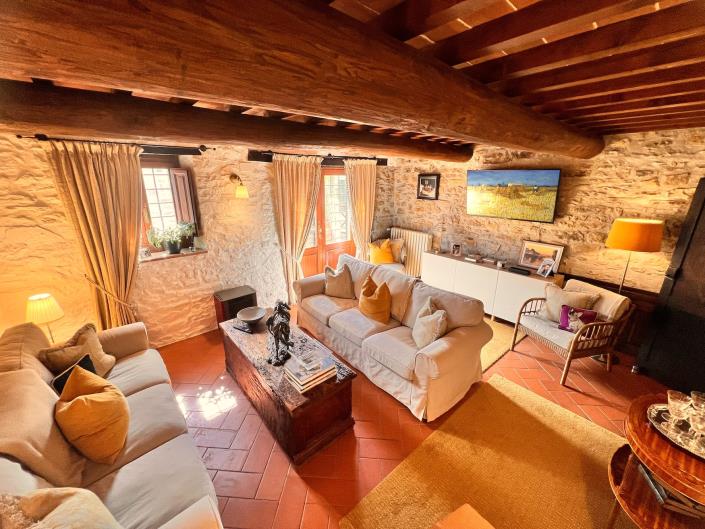 Image No.13-9 Bed Country Property for sale