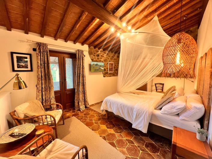 Image No.24-9 Bed Country Property for sale