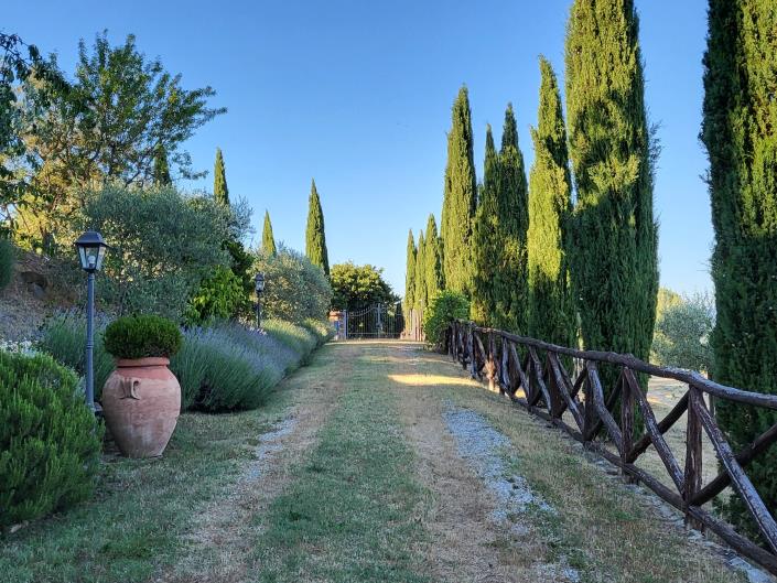 Image No.31-9 Bed Country Property for sale