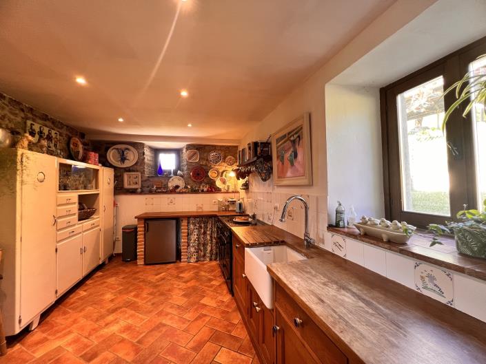 Image No.9-3 Bed Country House for sale