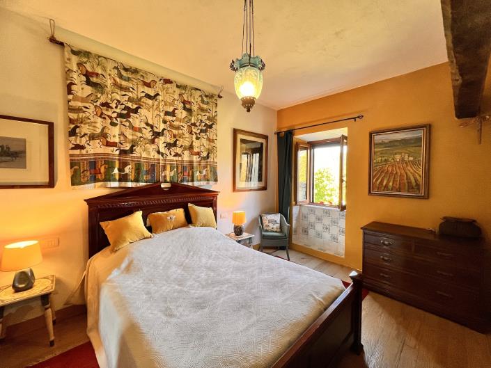 Image No.13-1 Bed Semi-Detached for sale