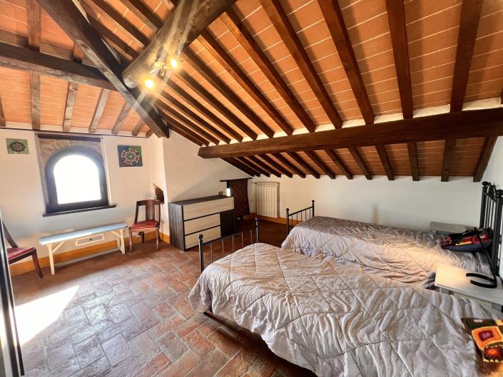 Image No.18-2 Bed Semi-Detached for sale