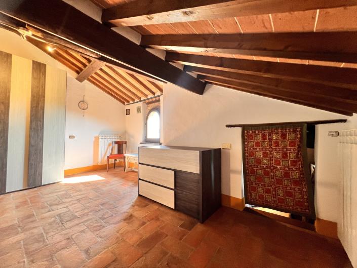 Image No.21-2 Bed Semi-Detached for sale