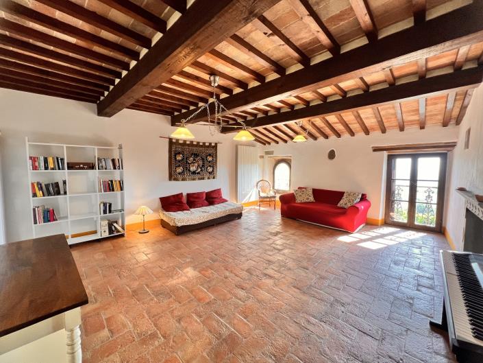 Image No.22-2 Bed Semi-Detached for sale