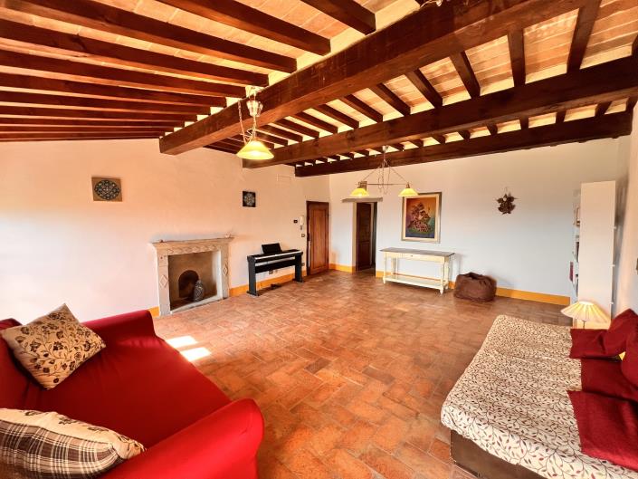 Image No.24-2 Bed Semi-Detached for sale