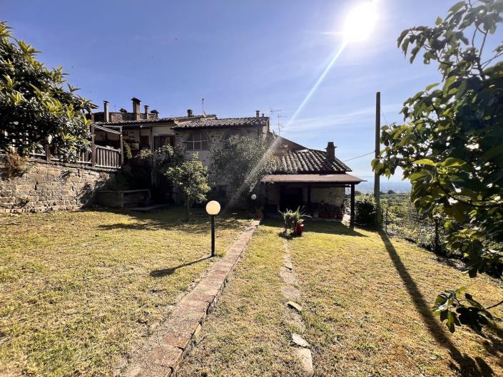 Image No.33-2 Bed Semi-Detached for sale