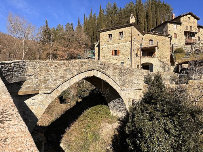 Image No.3-2 Bed Country House for sale