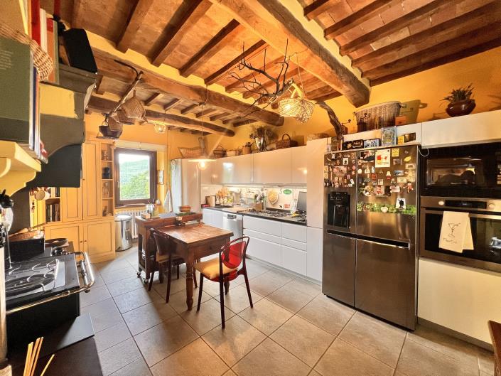 Image No.6-2 Bed Country House for sale