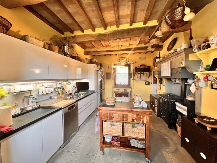 Image No.7-2 Bed Country House for sale