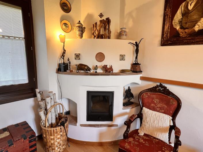 Image No.12-2 Bed Country House for sale