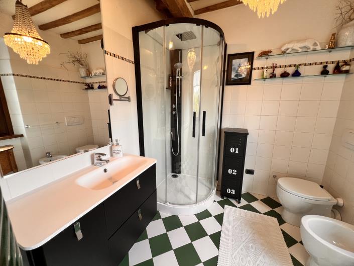 Image No.18-2 Bed Country House for sale