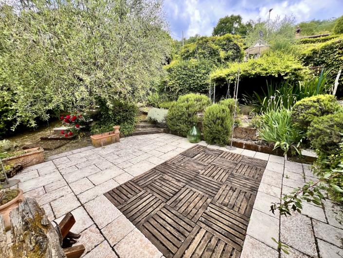 Image No.29-2 Bed Country House for sale