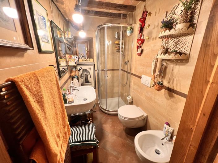 Image No.26-2 Bed Country House for sale