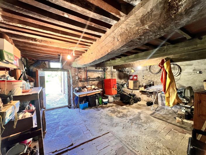 Image No.15-3 Bed Farmhouse for sale