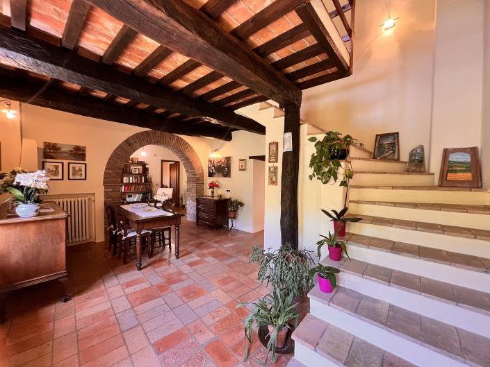 Image No.18-3 Bed Farmhouse for sale