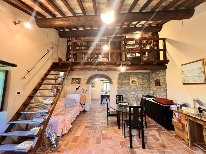 Image No.28-3 Bed Farmhouse for sale