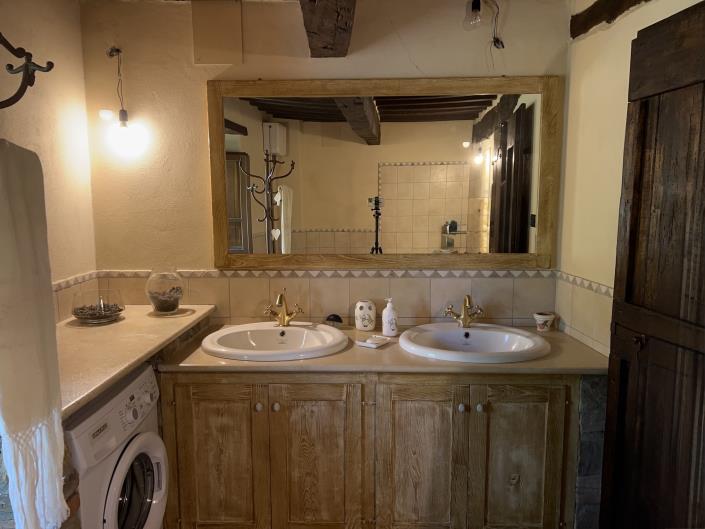 Image No.33-3 Bed Farmhouse for sale