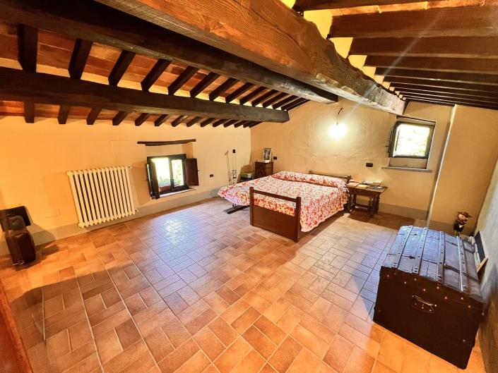 Image No.42-3 Bed Farmhouse for sale