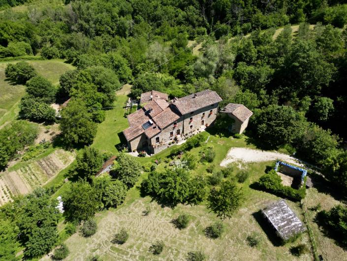 Image No.53-3 Bed Farmhouse for sale