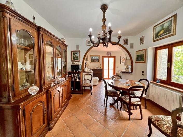 Image No.5-3 Bed Country Property for sale