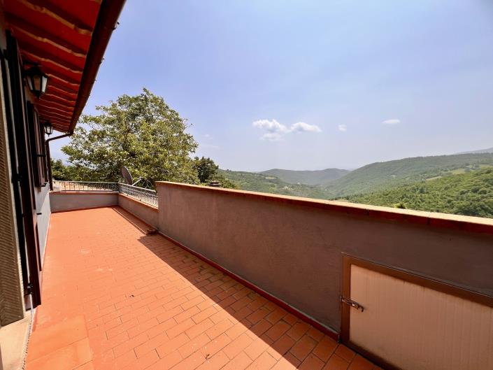 Image No.8-3 Bed Country Property for sale