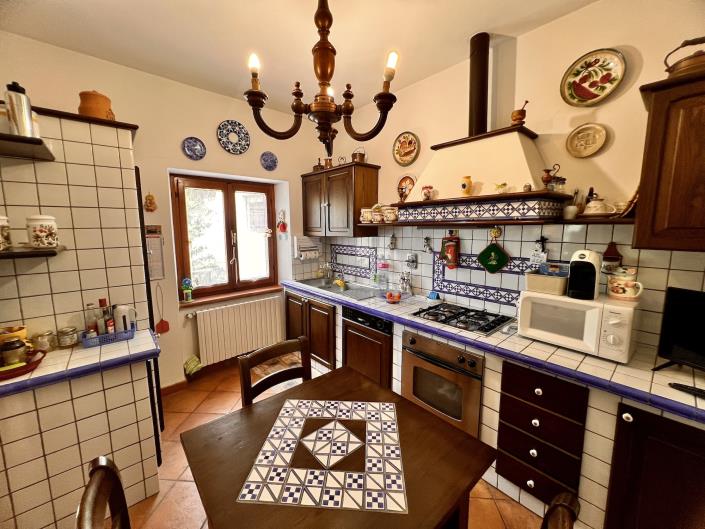 Image No.11-3 Bed Country Property for sale